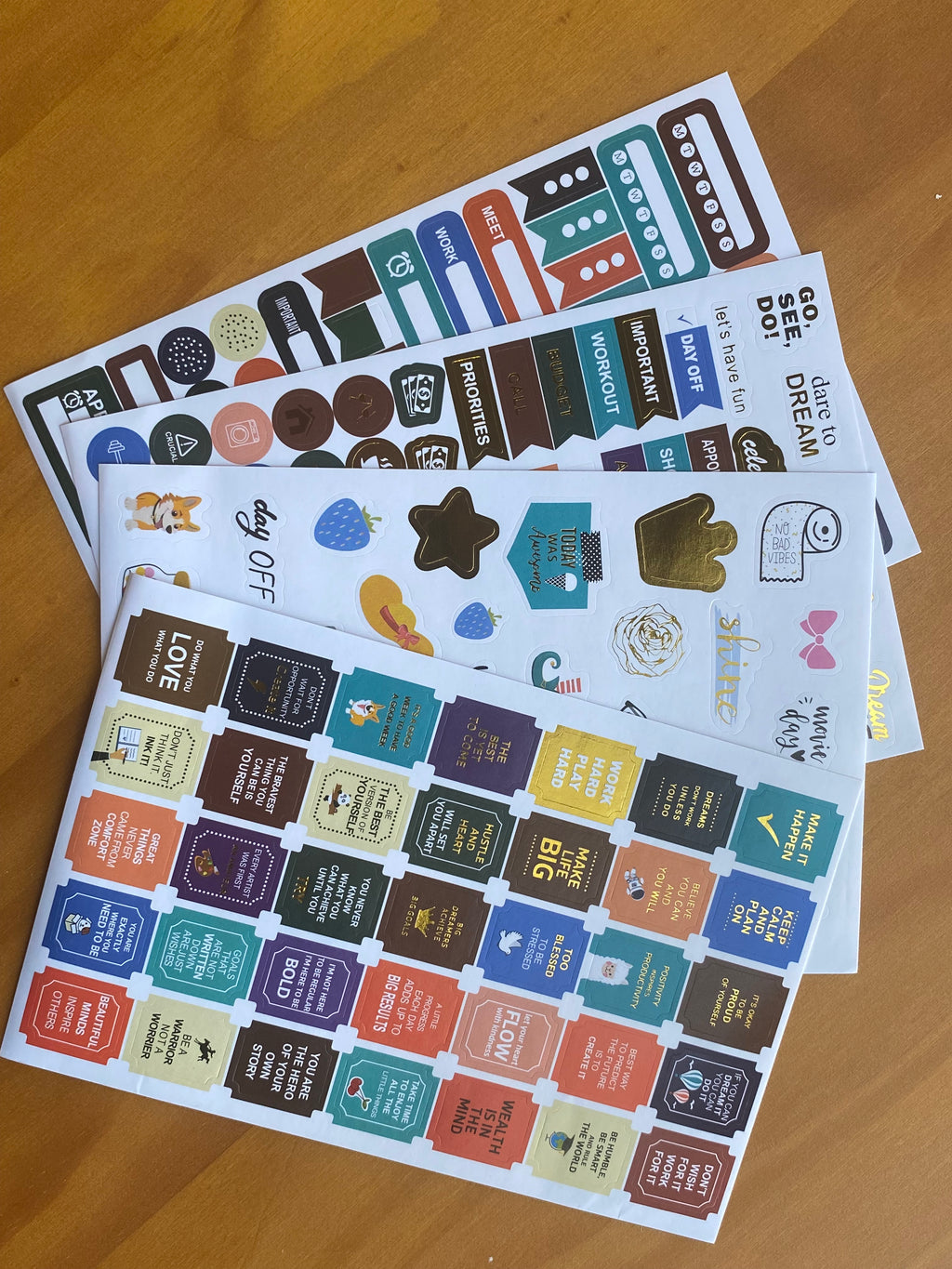 Self Care Planner, Undated Weekly Planner, Habit Trackers, Vision Board, Goal Setting, Self Growth Journal, Wellness Journal